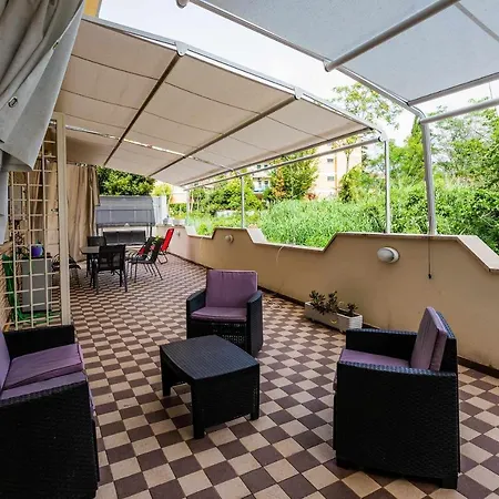 Idi Gemelli - The Teddy Bear Rock House Apartment *